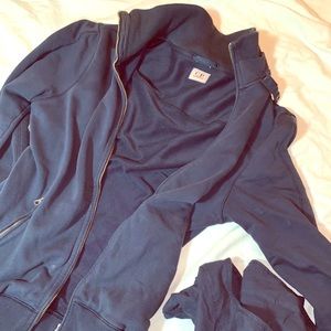 C.P. COMPANY MEN’S NAVY ZIP UP TRACK JACKET HOODIE